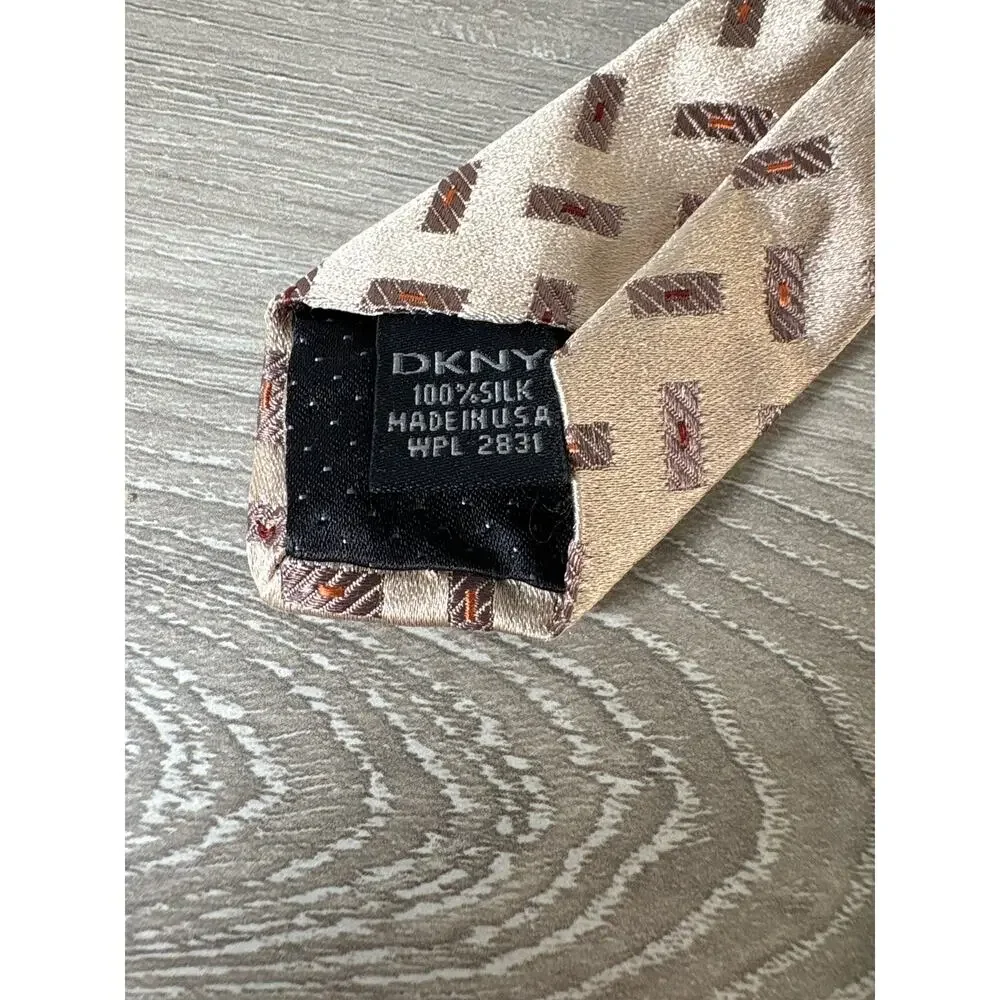 DKNY Donna Karen New York 100%‎ Silk Tan Red Men's Tie Necktie- EUC